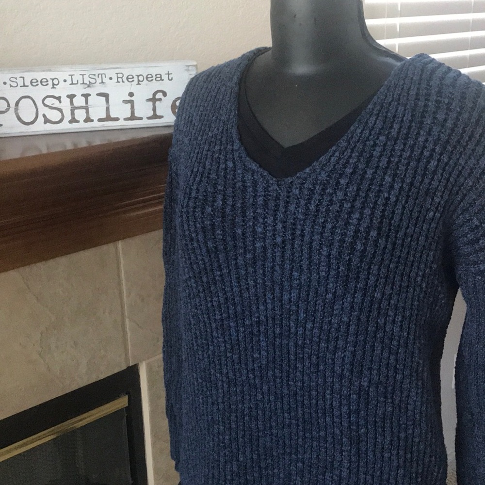 Full Tilt V Neck Blue Marled Tunic Sweater